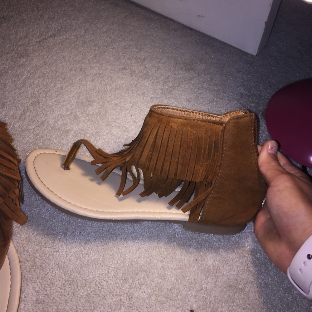Sandals - Picture 2 of 4